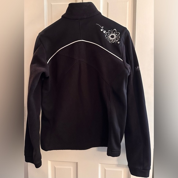 365. Ladies Helly Hansen Vintage Fitted Black White Fleece Zip-Up Floral Jacket - Picture 2 of 13